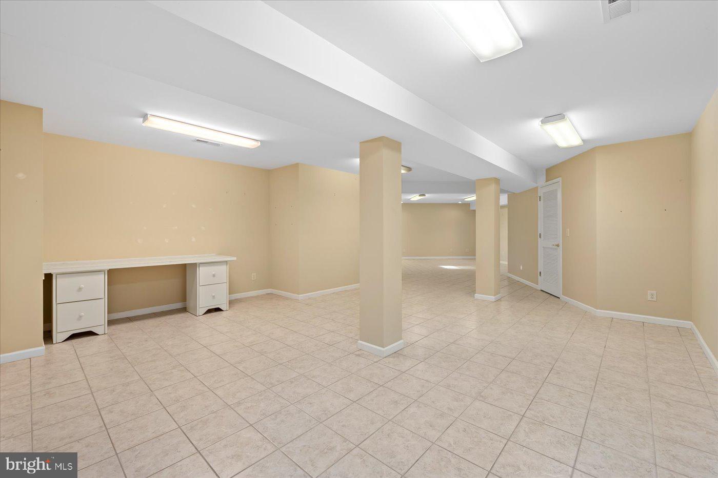 343 Middle River Road