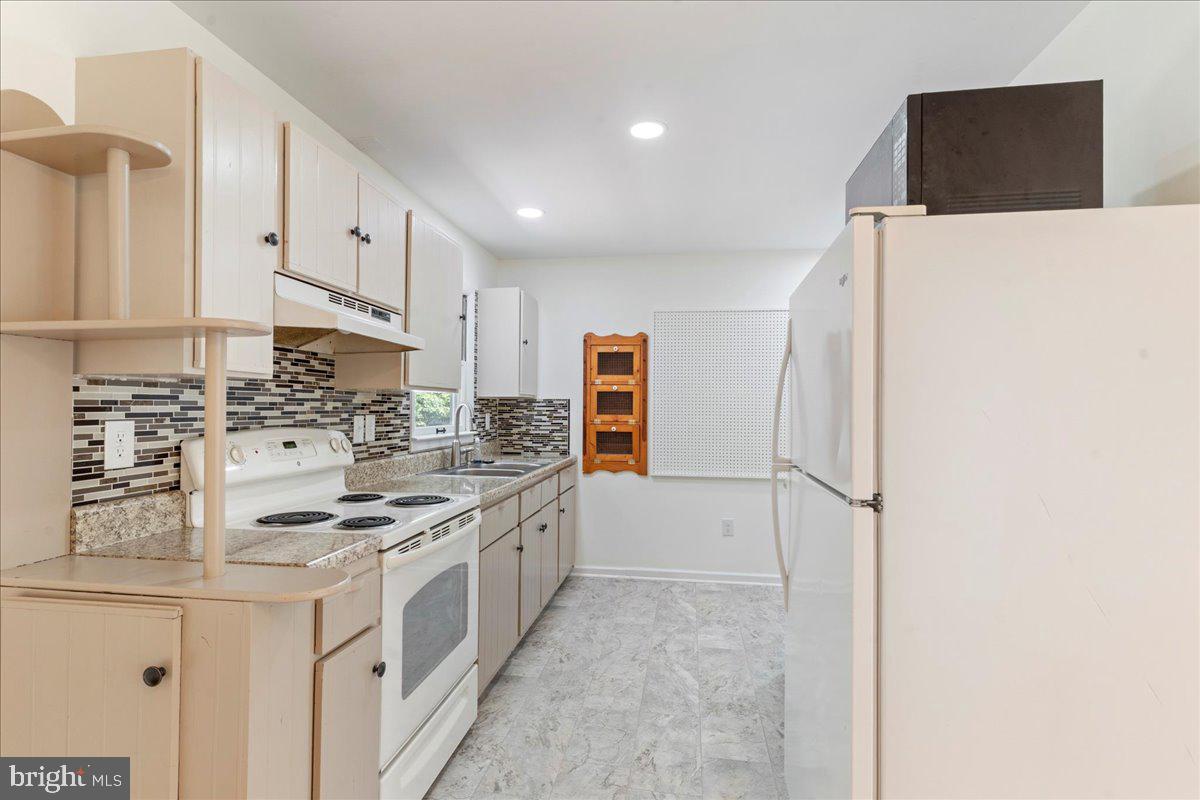 2258 John Tucker Rd