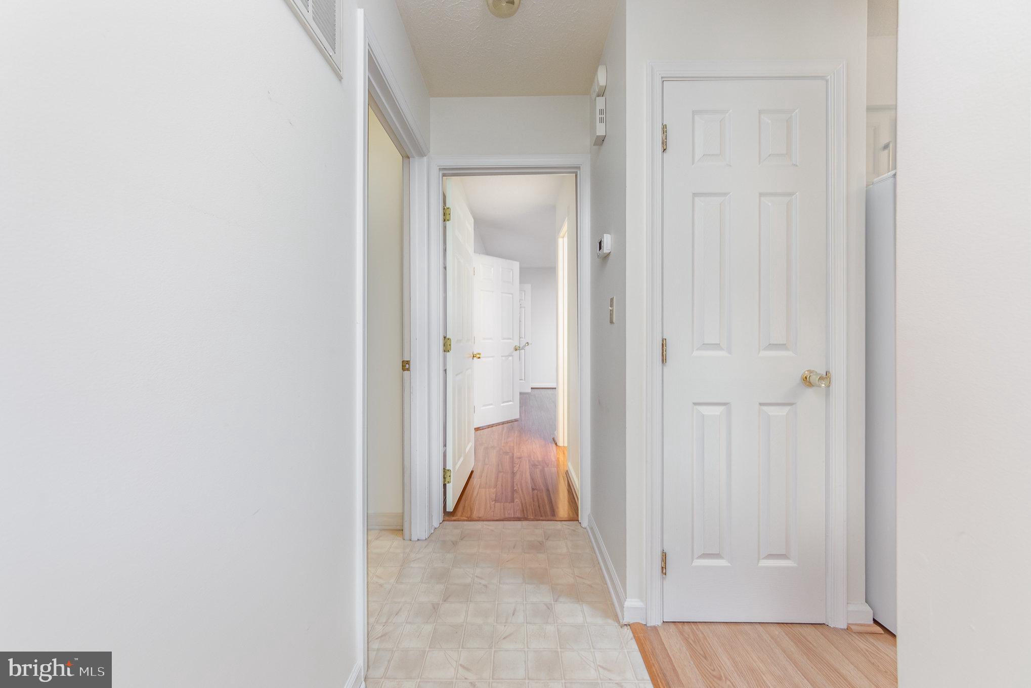 112 QUEENWOOD CT