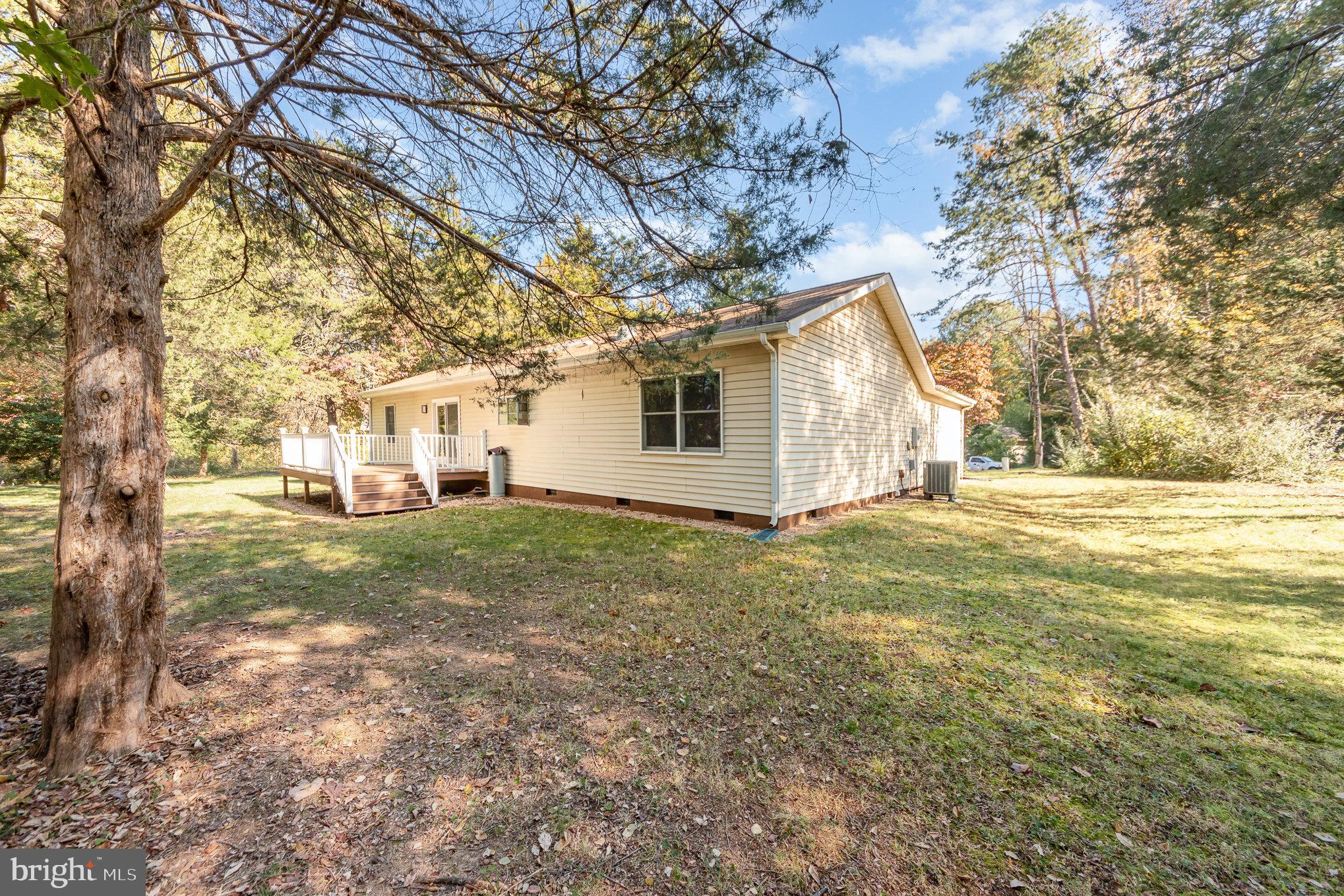 112 QUEENWOOD CT