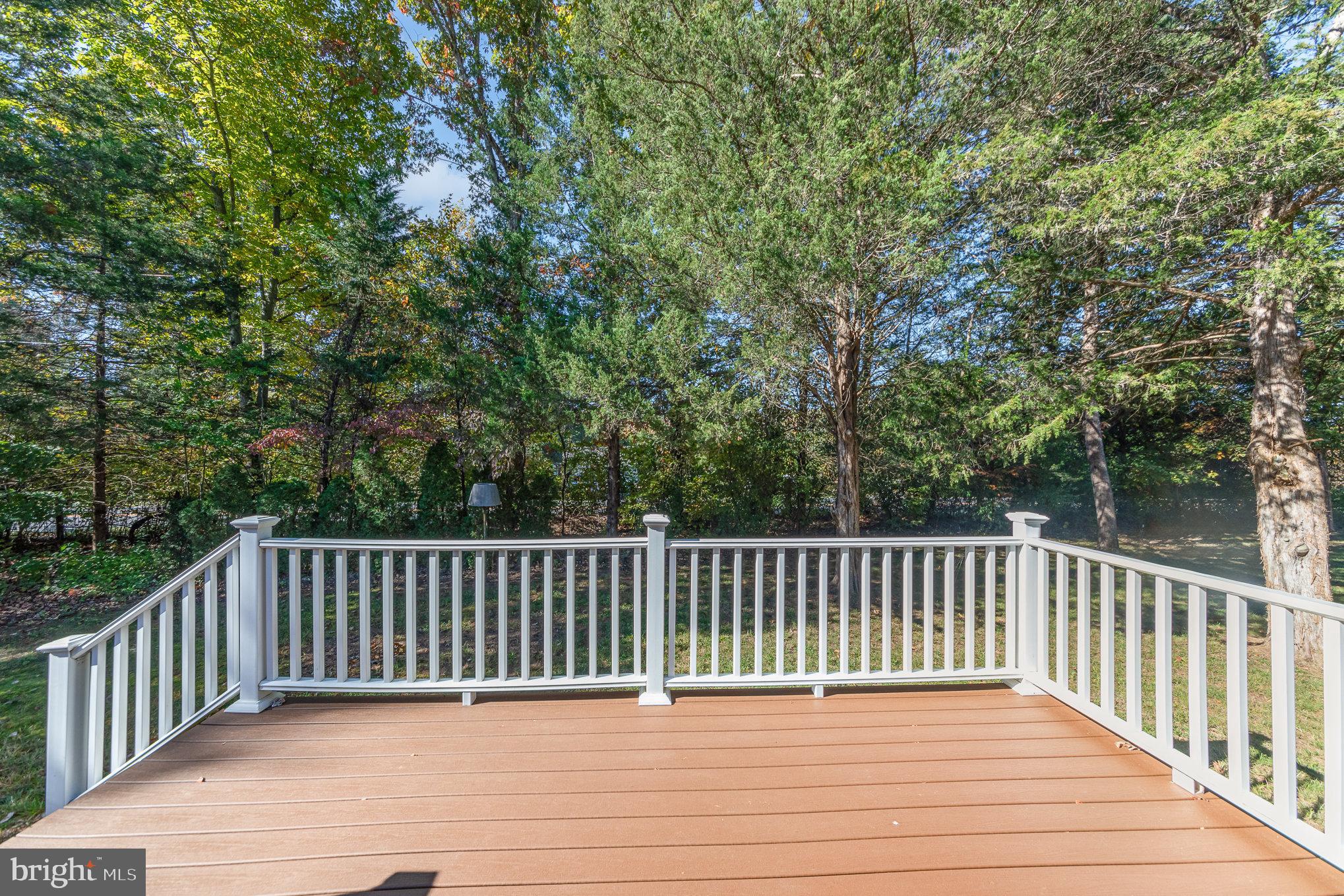 112 QUEENWOOD CT