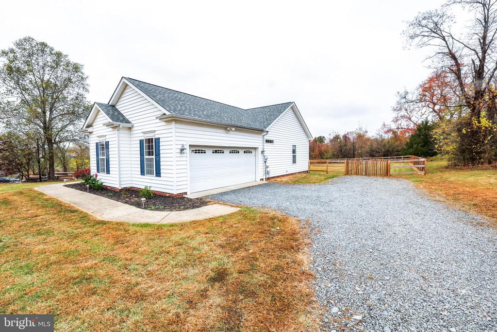 10717 MT SHARON ROAD