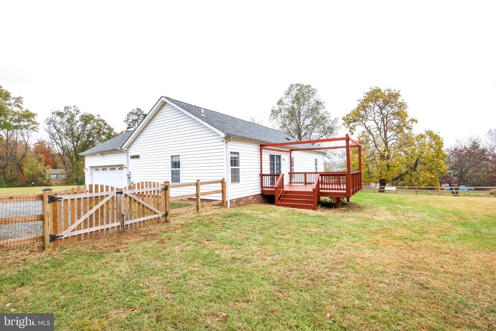 10717 MT SHARON ROAD