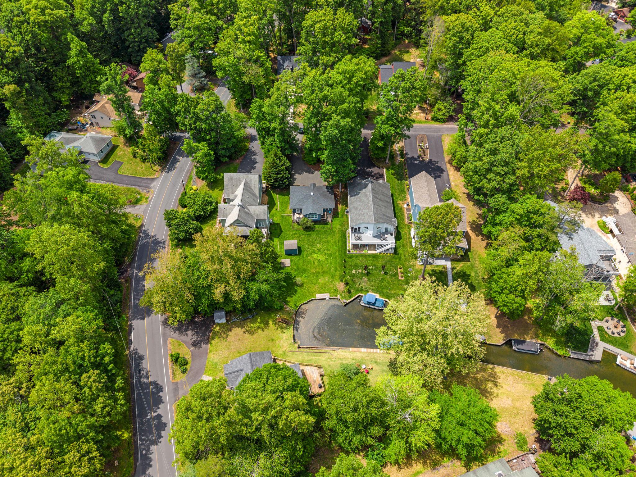 102 CONFEDERATE CIRCLE