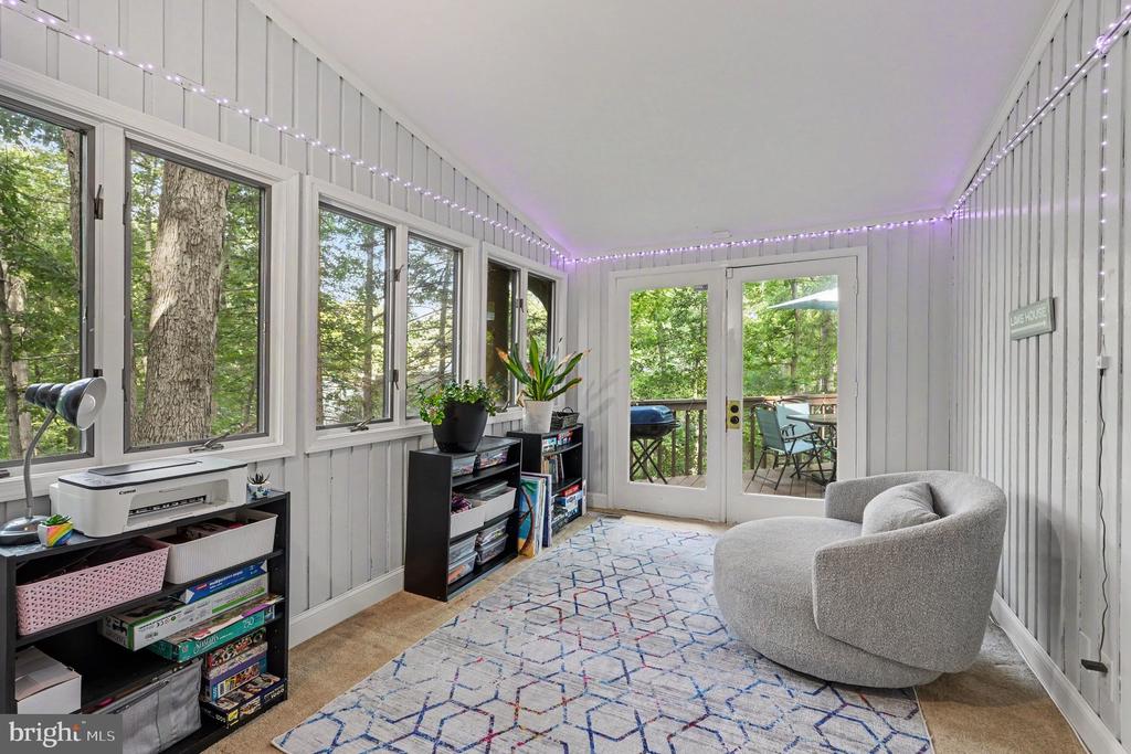 222 CREEKSIDE DRIVE