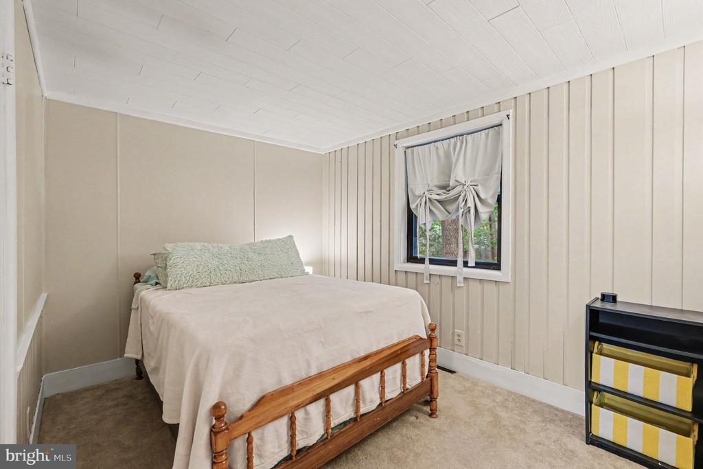 222 CREEKSIDE DRIVE