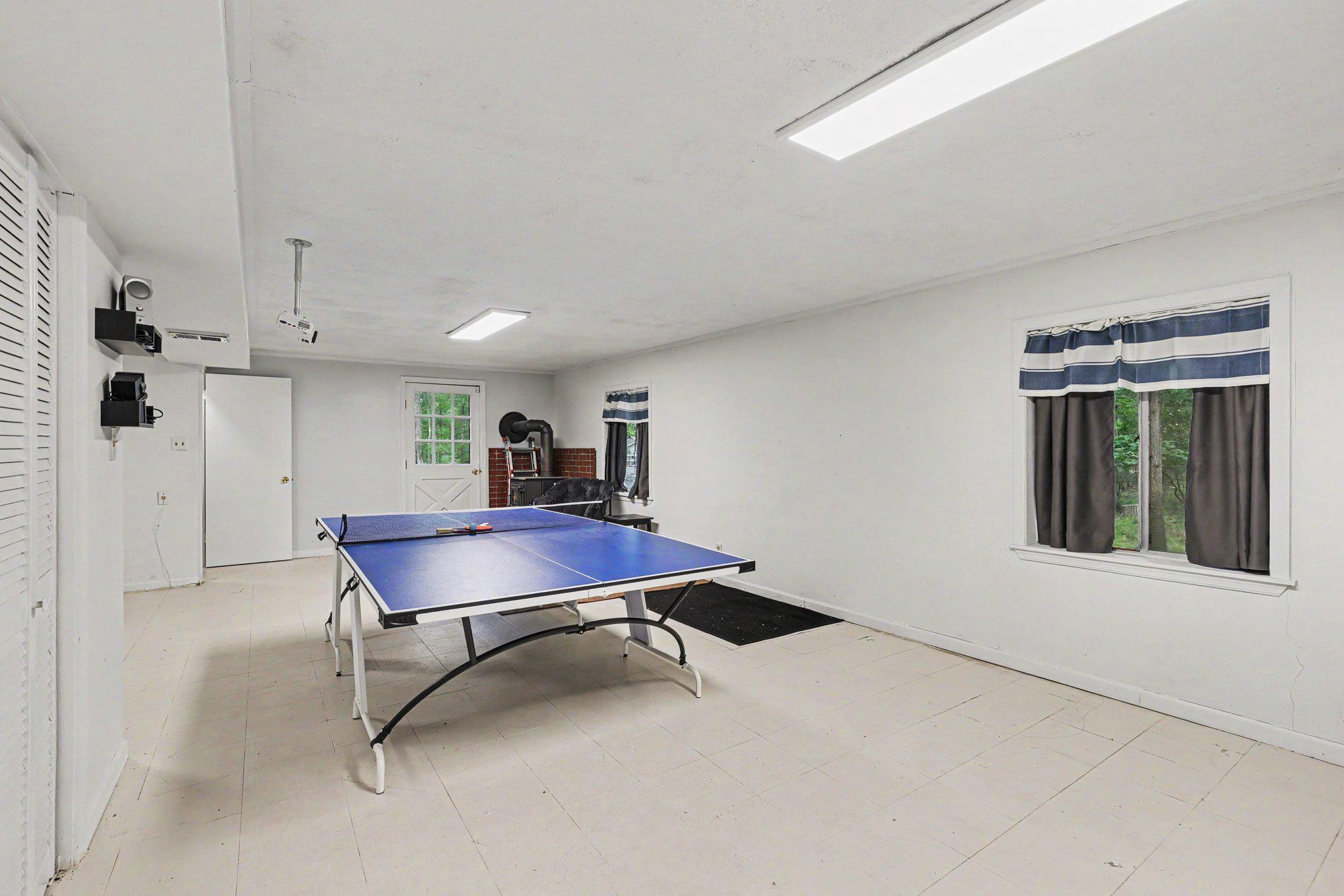 222 CREEKSIDE DRIVE