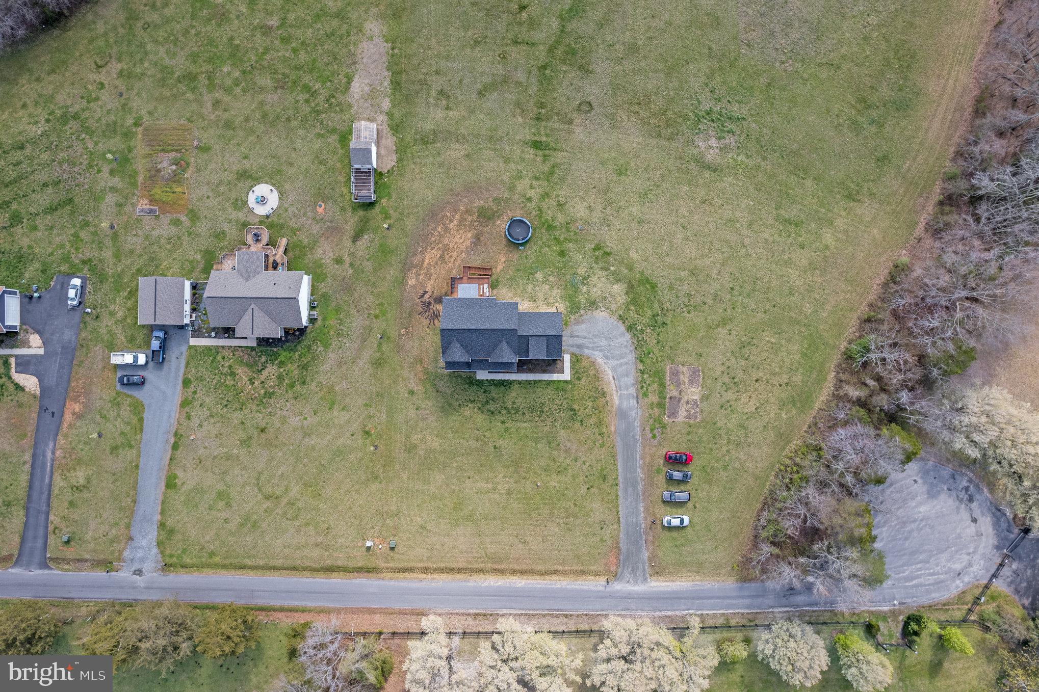 8821 Jennings Ln