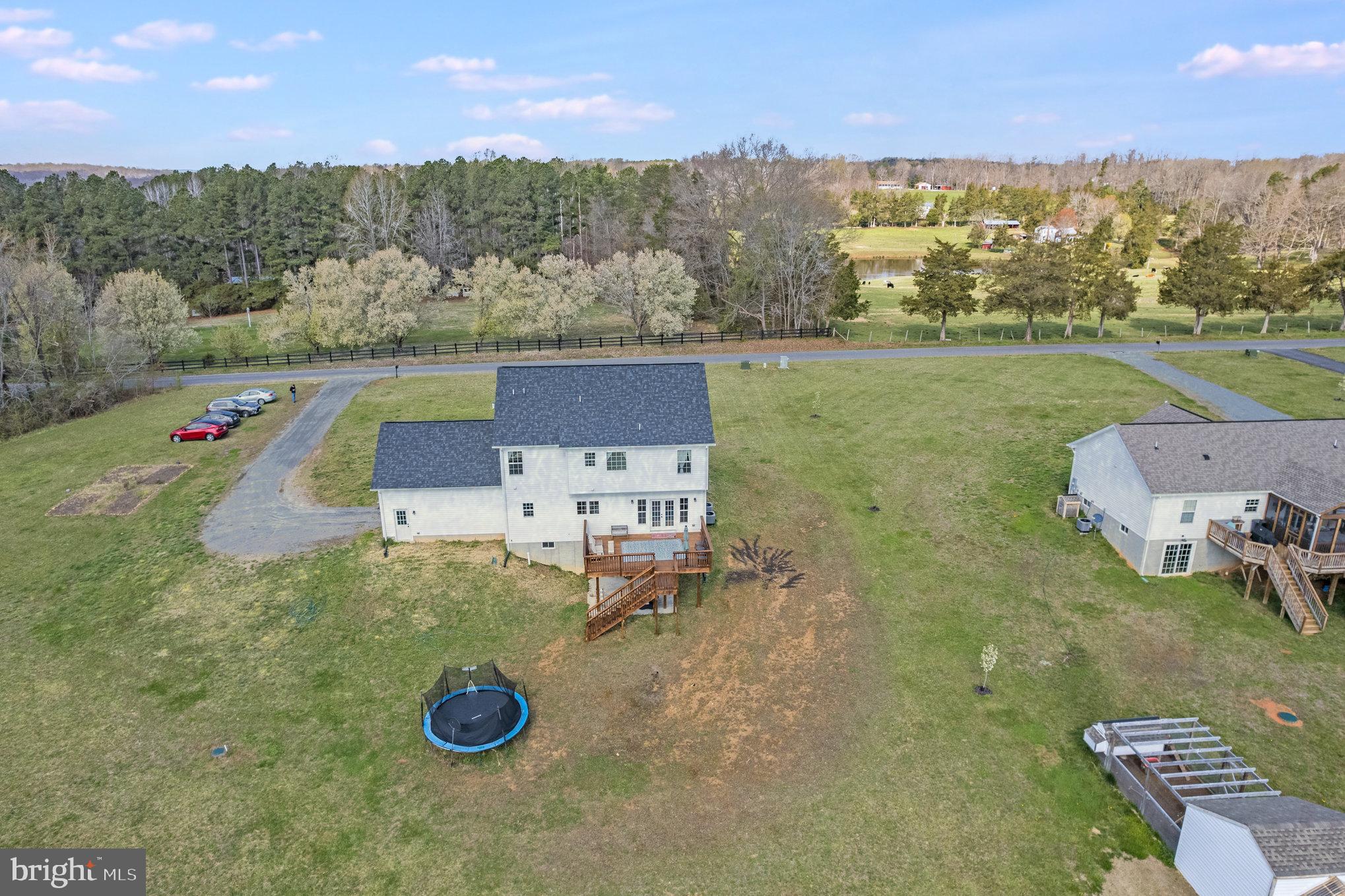 8821 Jennings Ln