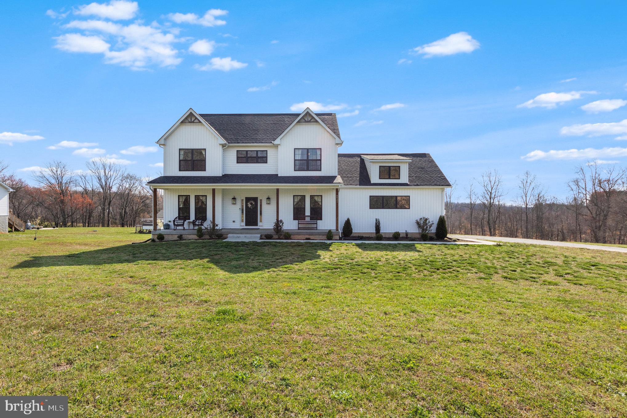 8821 Jennings Ln