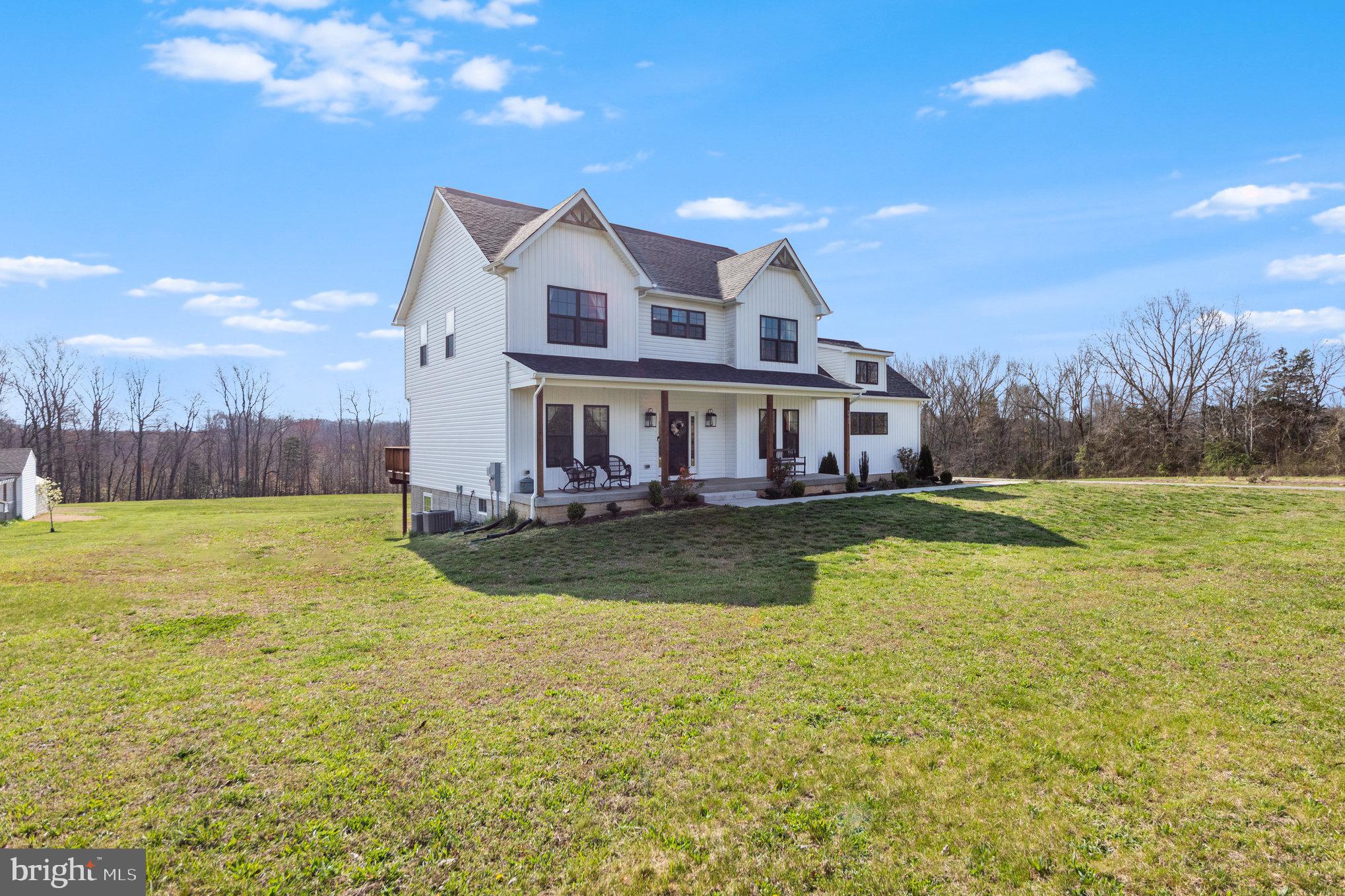 8821 Jennings Ln
