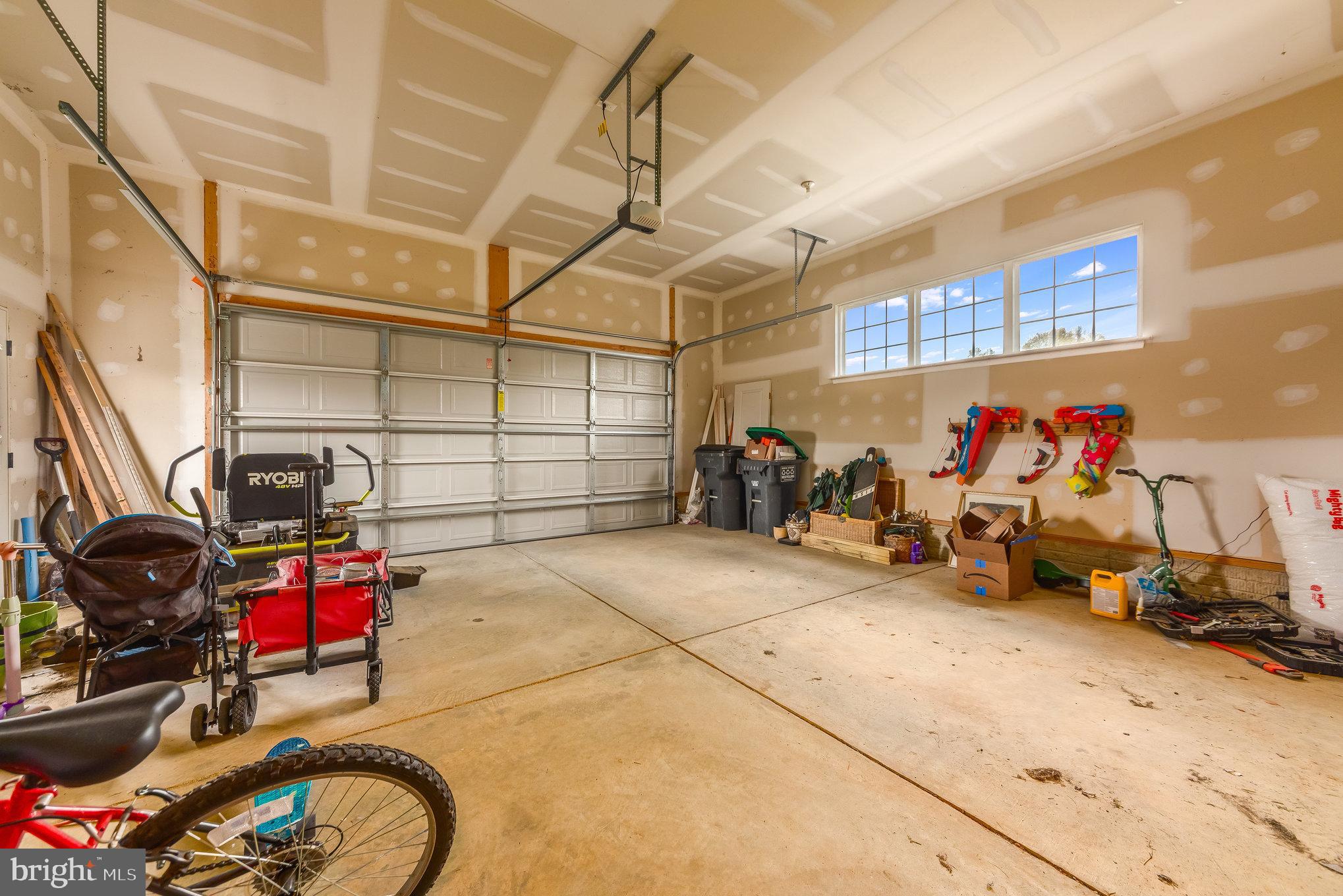 8821 Jennings Ln