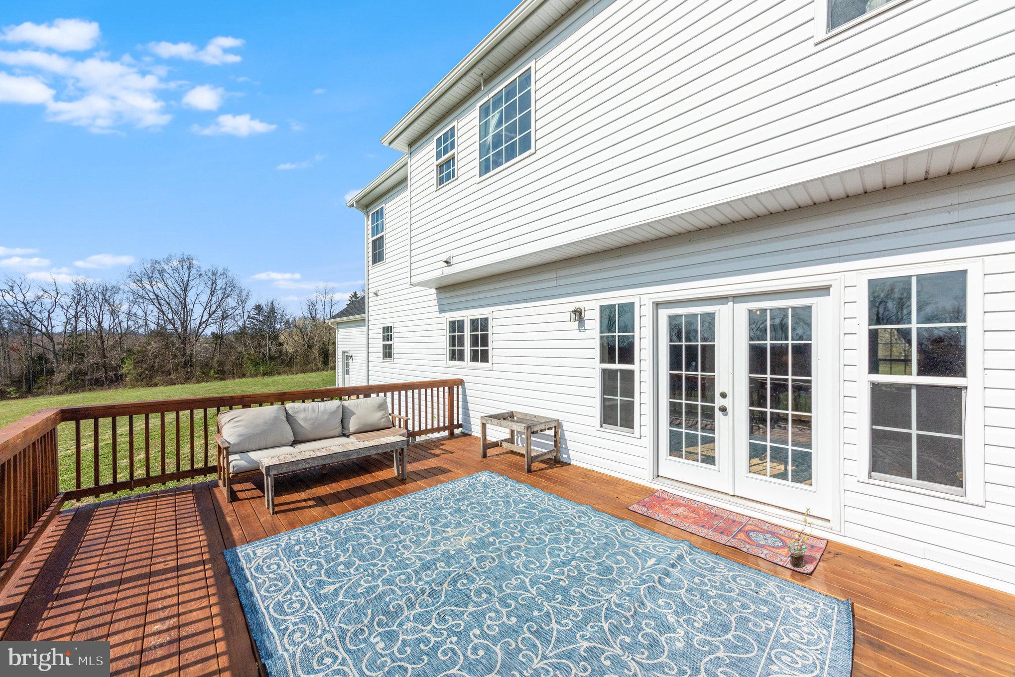 8821 Jennings Ln