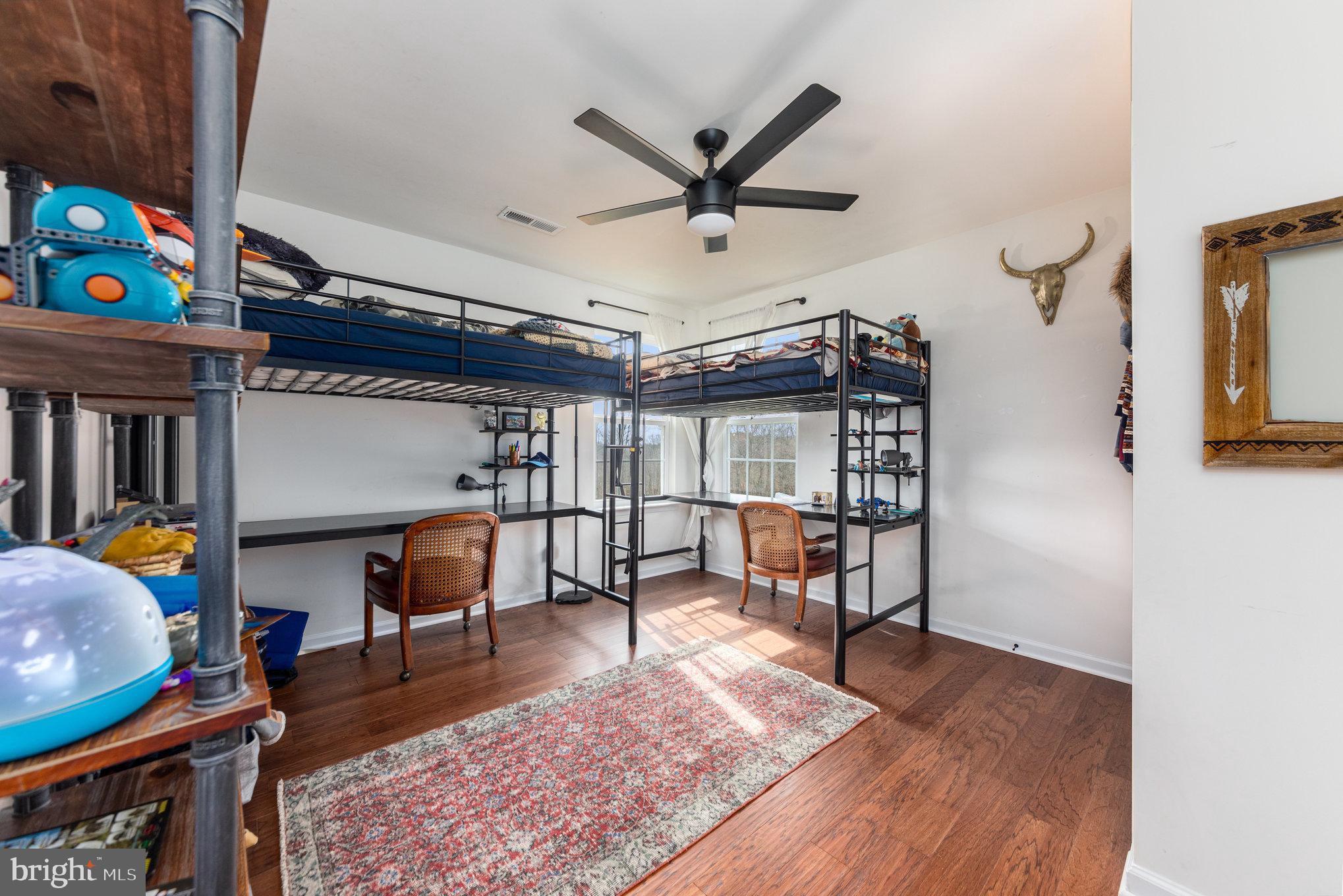 8821 Jennings Ln