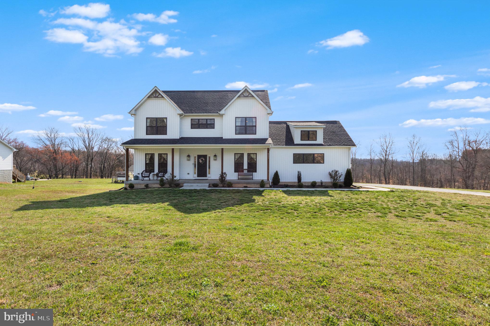 8821 Jennings Ln
