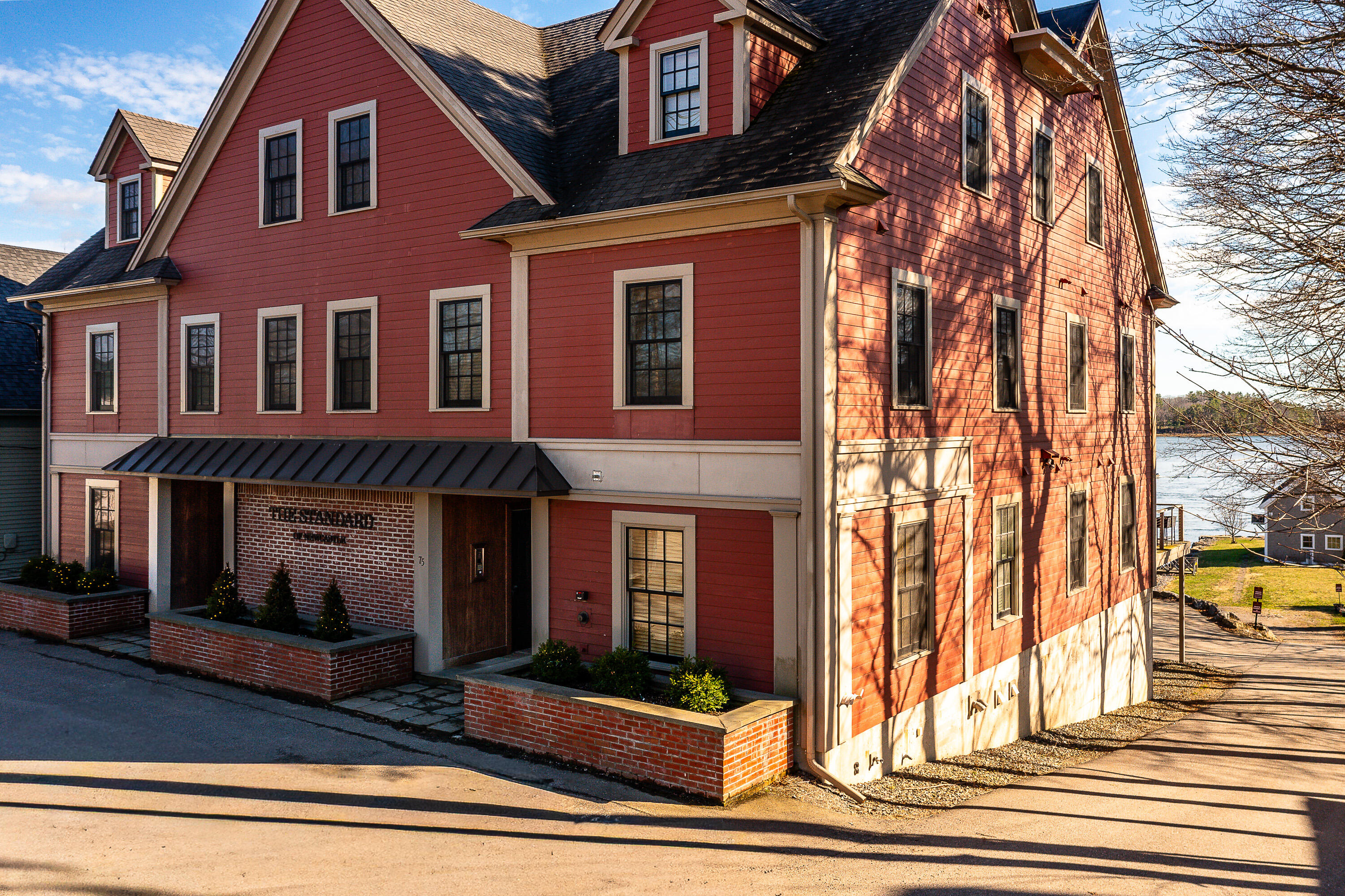 75 Main Street 4