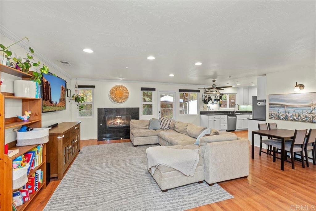 933 Silverbrook Drive