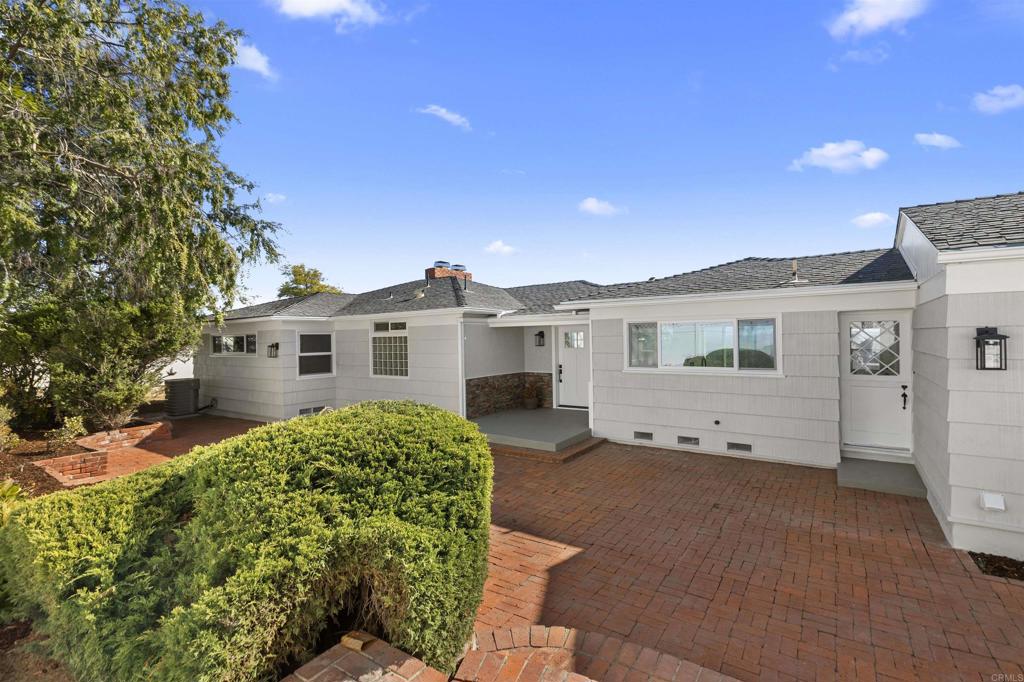 874 Hacienda Drive