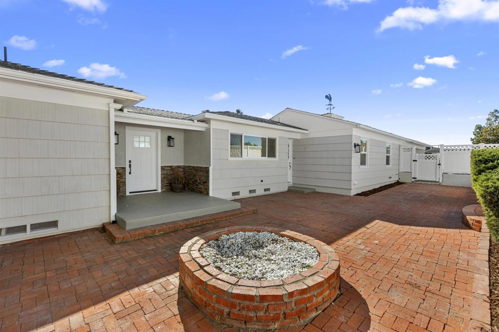 874 Hacienda Drive