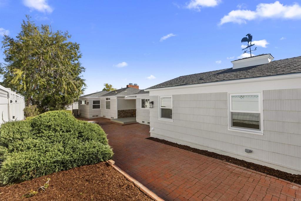 874 Hacienda Drive