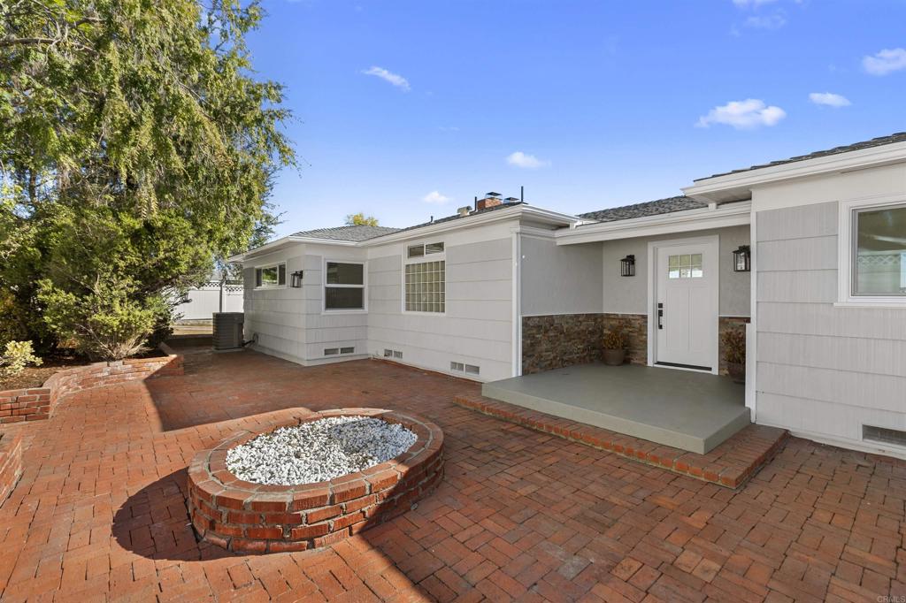 874 Hacienda Drive