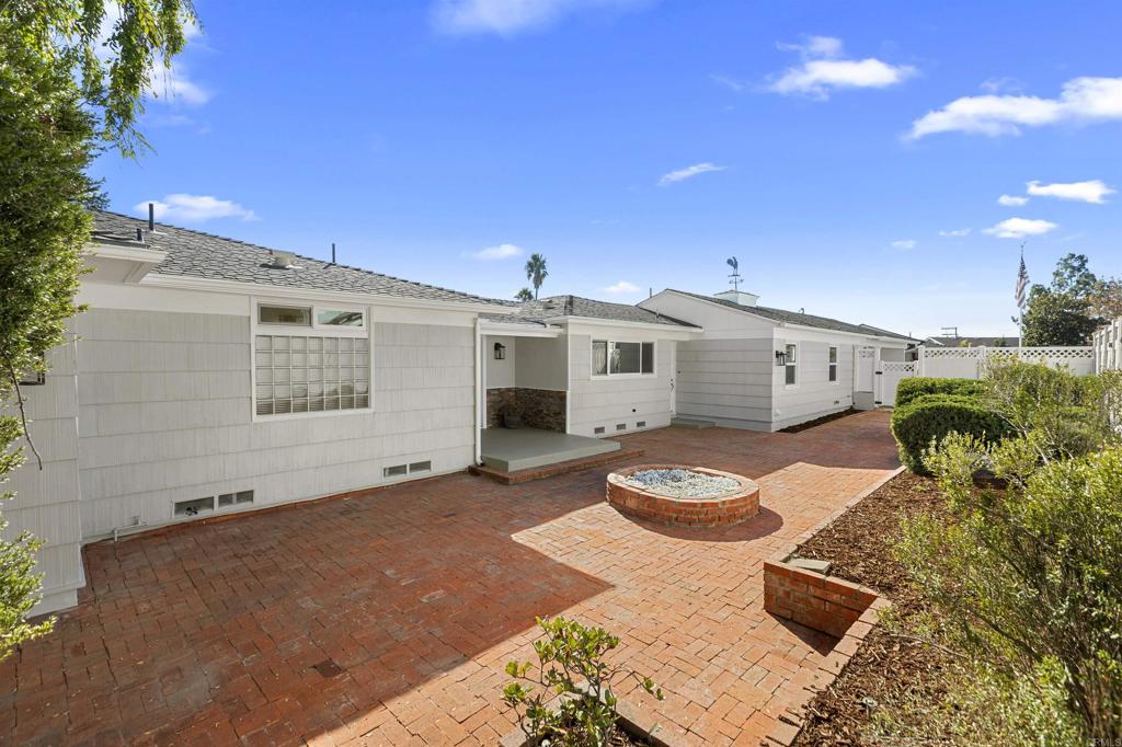 874 Hacienda Drive
