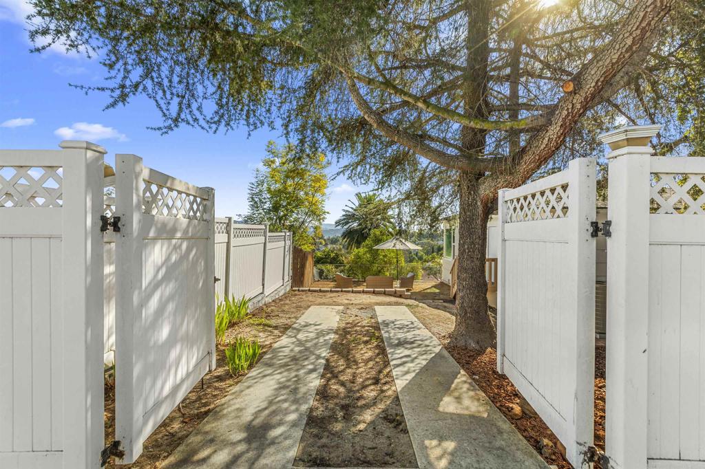 874 Hacienda Drive