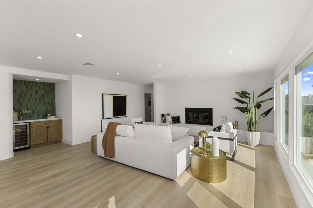 874 Hacienda Drive