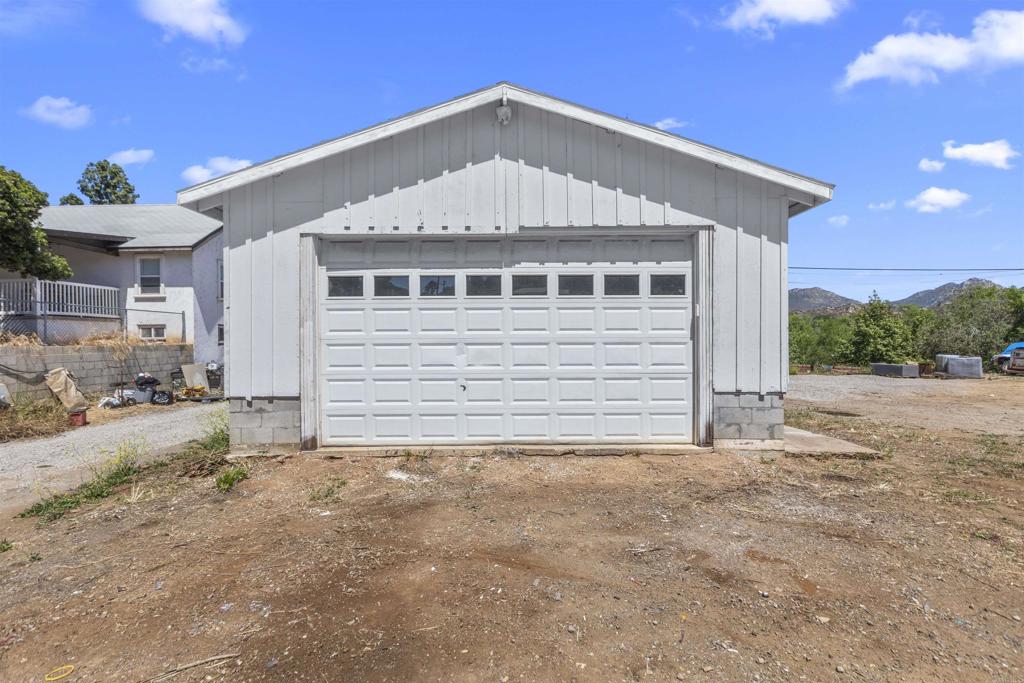 12752 Lindo Lane