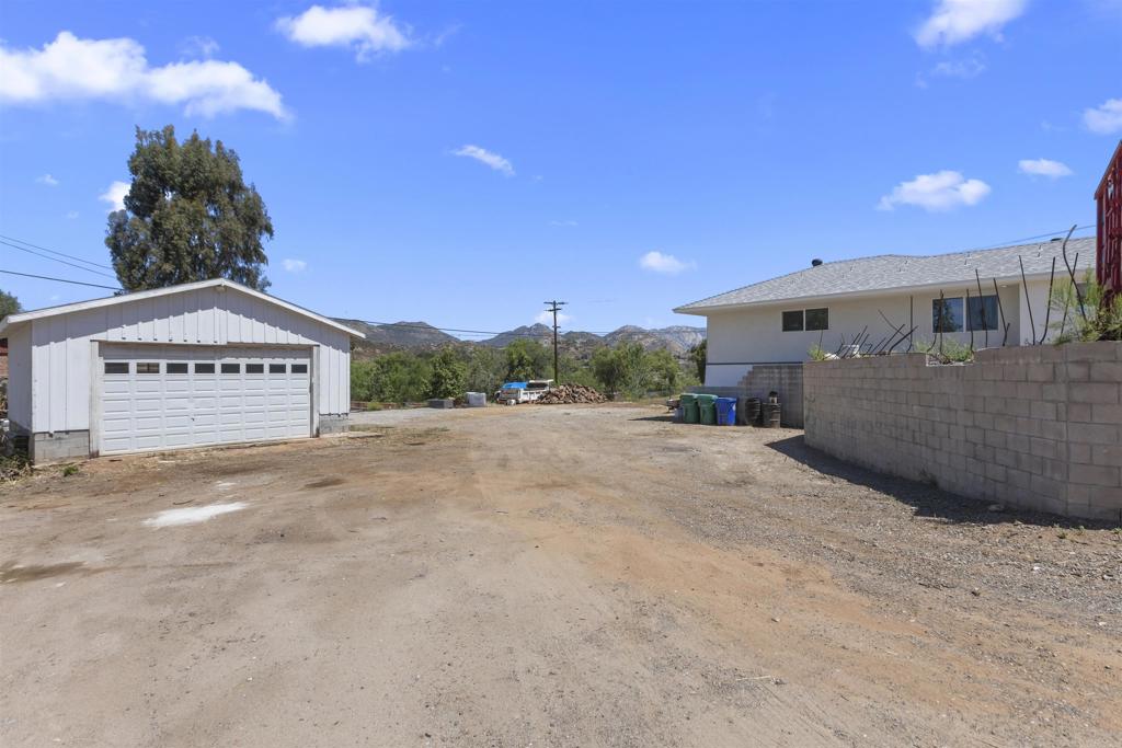 12752 Lindo Lane