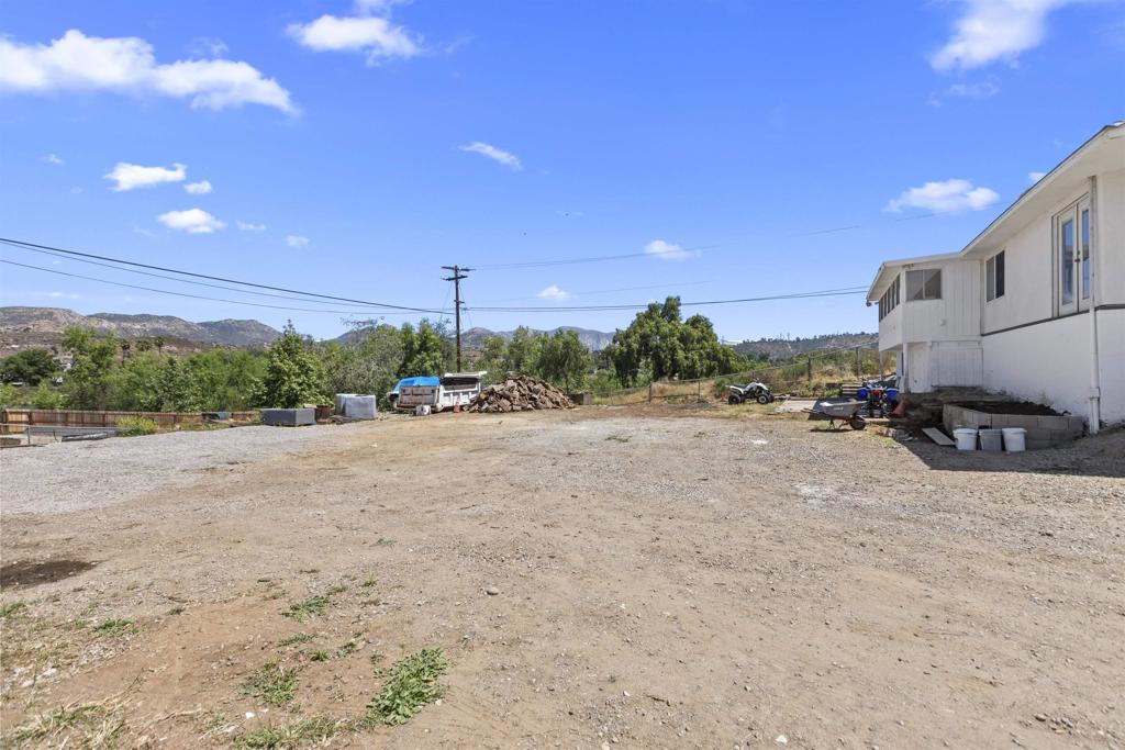 12752 Lindo Lane