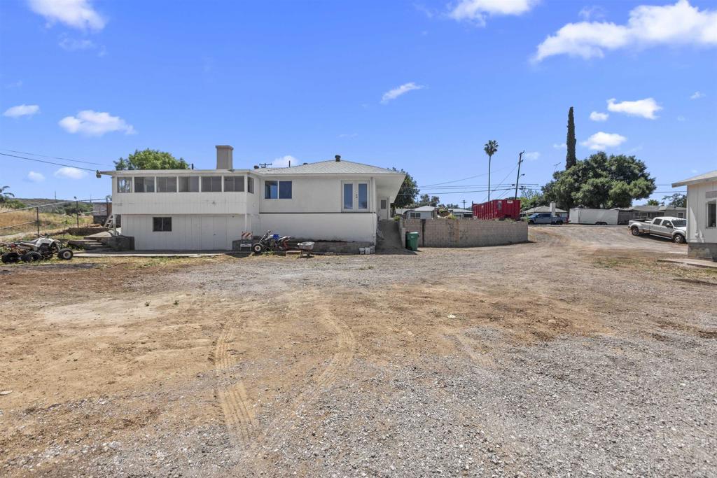 12752 Lindo Lane