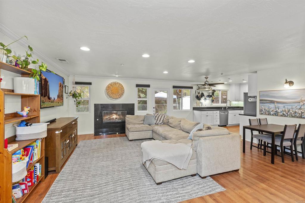 933 Silverbrook Drive