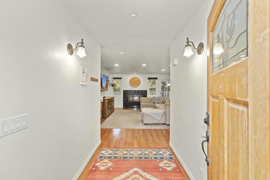 933 Silverbrook Drive