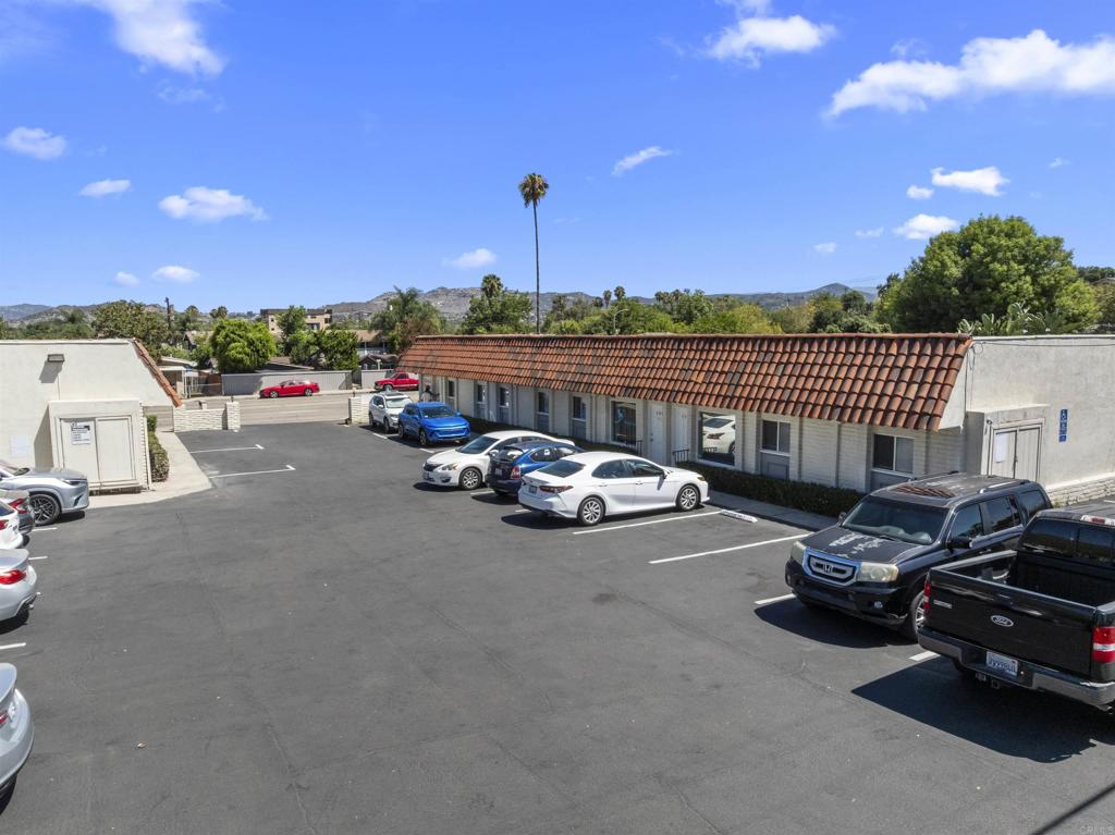 1027 E Grand Avenue