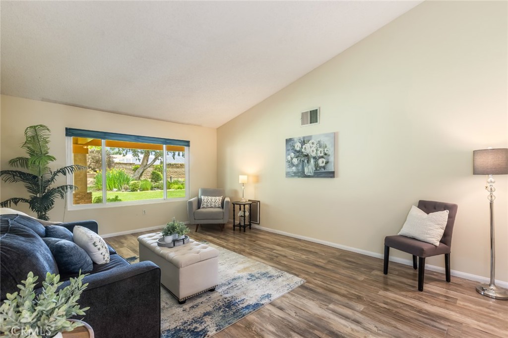 16014 Yarnell Street