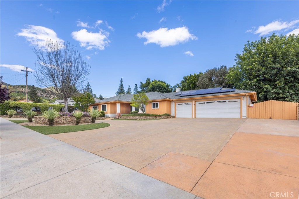 16014 Yarnell Street