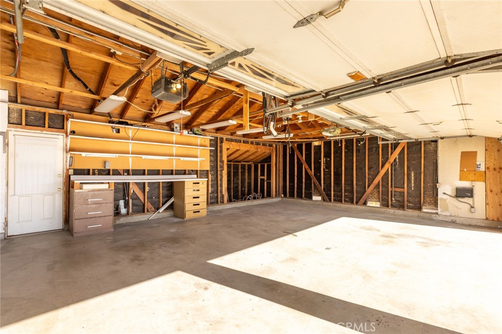 16014 Yarnell Street