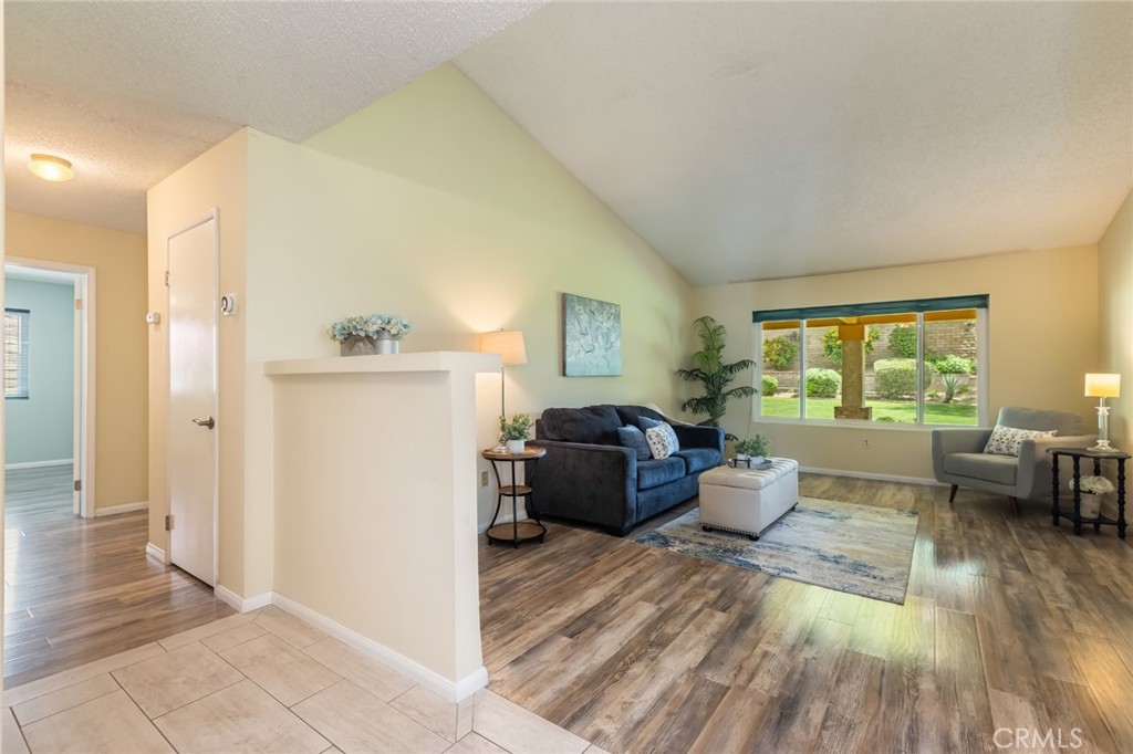 16014 Yarnell Street