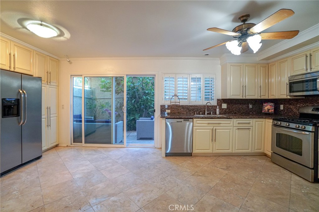 6861 Valley Circle Boulevard 13