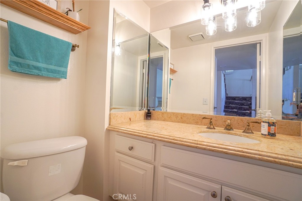 6861 Valley Circle Boulevard 13