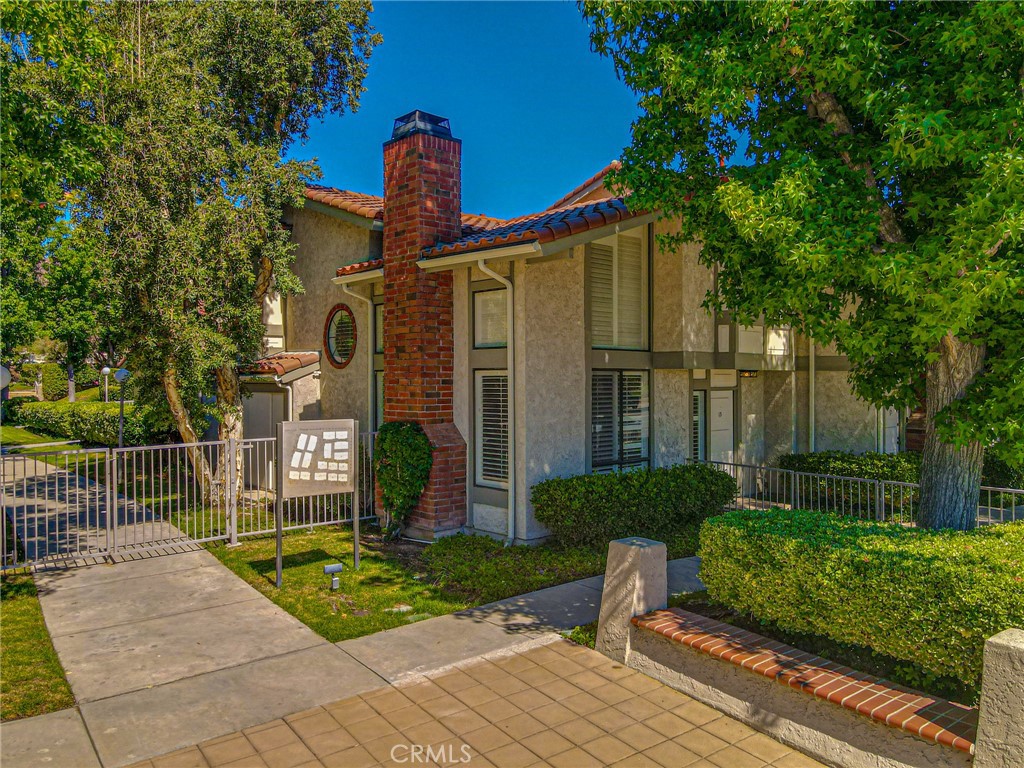 6861 Valley Circle Boulevard 13