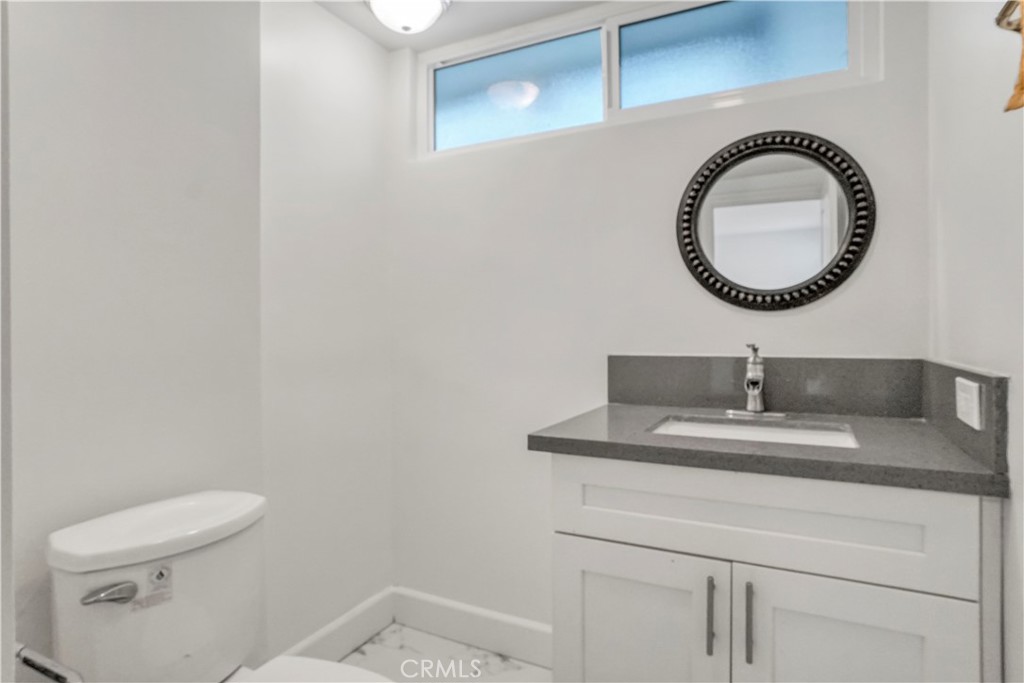 23205 Ingomar Street