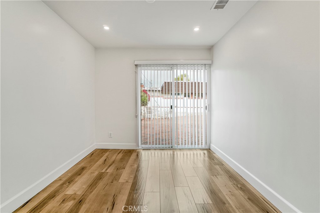 23205 Ingomar Street