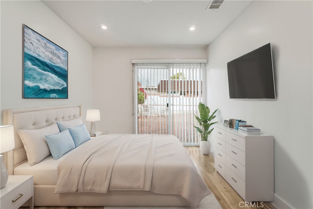 23205 Ingomar Street