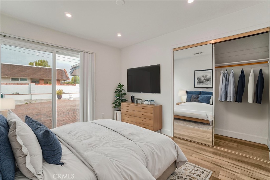 23205 Ingomar Street