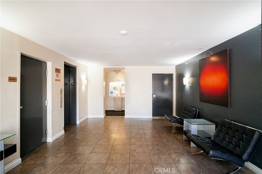 5535 Canoga Avenue 221