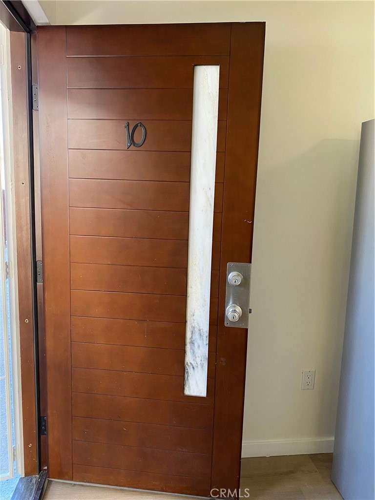 12126 Oxnard Street 10