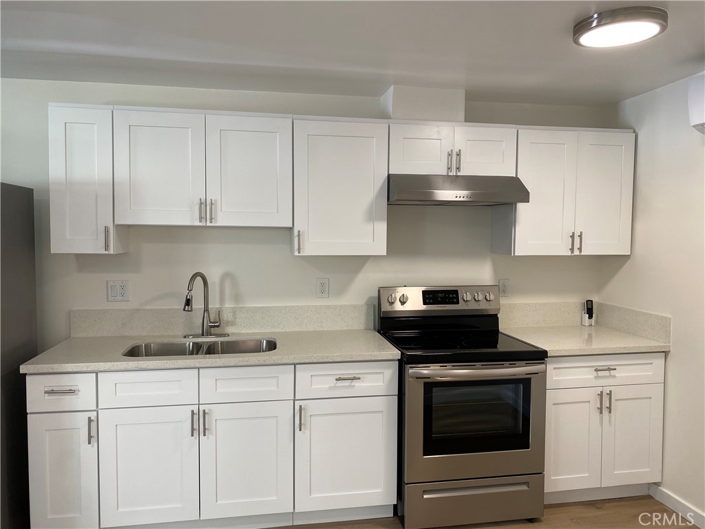 12126 Oxnard Street 10