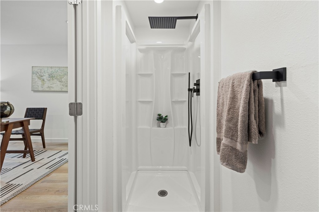 11107 Arminta Street 15